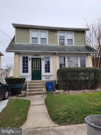 Image 1 - 28 East Broadway Avenue, Clifton Heights, Delaware County, PA 19018, USA - House for sale