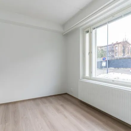 Rent this 3 bed apartment on Touhula VekaraLahti in Meriviitantie 16, 02330 Espoo