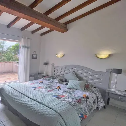 Rent this 3 bed house on 83120 Sainte-Maxime