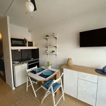 Image 2 - 3 Avenue de Capus, 34240 Lamalou-les-Bains, France - Apartment for rent