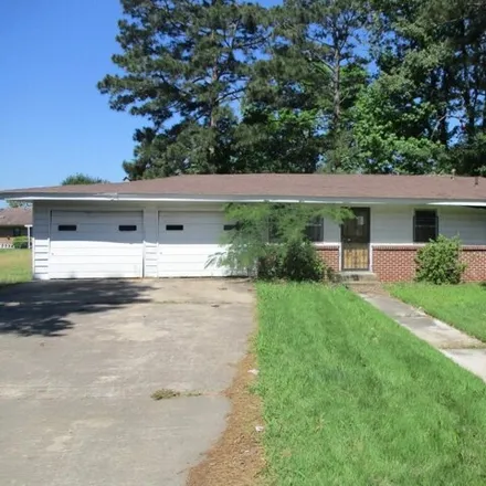 Buy this 3 bed house on 2994 Kenwood Drive in Pine Bluff, AR 71603