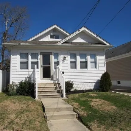 Rent this 2 bed house on 207 Roosevelt Avenue in Northfield, Atlantic County