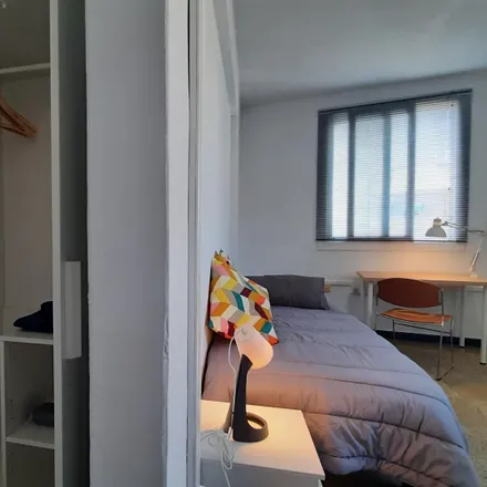 Rent this 4 bed room on Carrer del Rabí Rubén in 08001 Barcelona, Spain