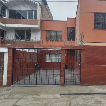 Buy this 8 bed house on Jirón Ramón Rodriguez in San Juan de Miraflores, Lima Metropolitan Area 15801