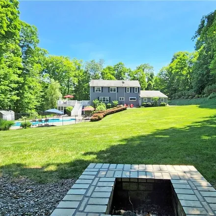 Image 3 - 109 Black Rock Turnpike, Five Points, Redding, CT 06896, USA - House for sale