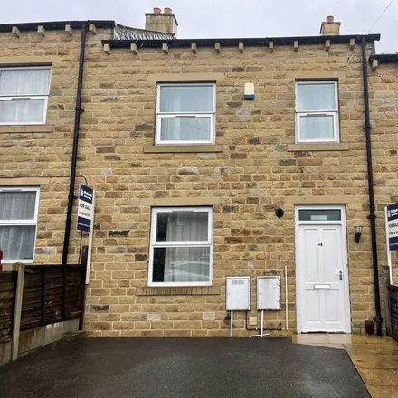 Rent this 5 bed townhouse on Osborne Road in Huddersfield, HD1 5HA