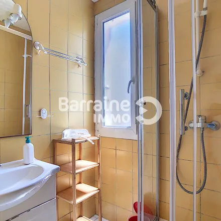 Rent this 3 bed apartment on SUAPS - Complexe sportif in Rue de la Grandière, 29200 Brest