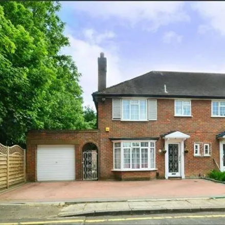 Rent this 3 bed duplex on The Sigers in London, HA5 2QH