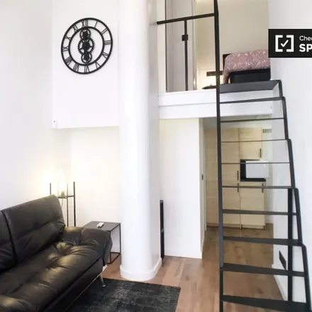 Rent this 1 bed apartment on Madrid in Aparcabicis Luis Esteban, Calle Luis Esteban