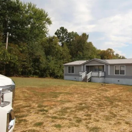 Buy this studio apartment on 1071 Morgan Road in Dover, Pope County
