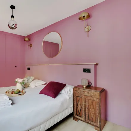 Image 6 - 28 Rue des Moines, 75017 Paris, France - Apartment for rent
