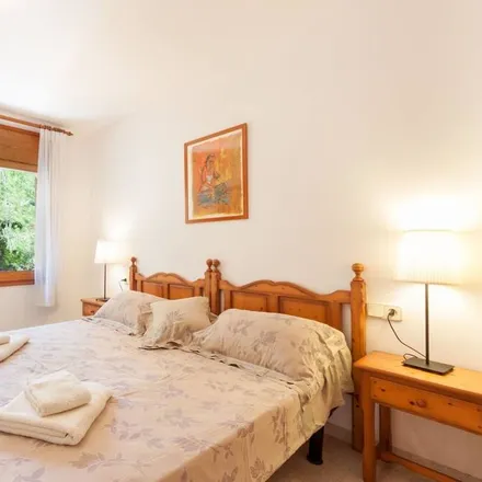 Rent this 3 bed townhouse on 17130 Torroella de Montgrí
