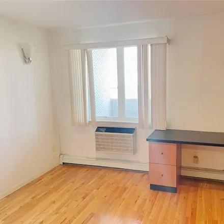 Image 7 - 1312 Avenue Y, New York, NY 11235, USA - Condo for sale