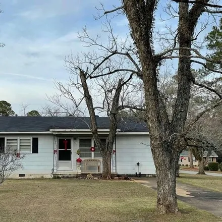 Buy this 3 bed house on (alley) in Avondale, Albany