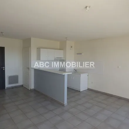 Rent this 1 bed apartment on 17 Boulevard Louis Blanc in 87000 Limoges, France