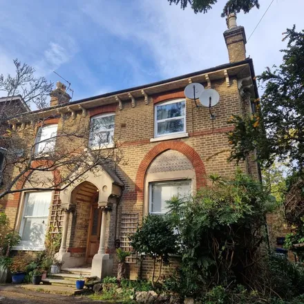Rent this 1 bed apartment on Cardrew Avenue in London, N12 9LD