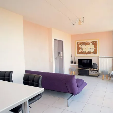 Image 7 - 74500 Évian-les-Bains, France - Apartment for rent