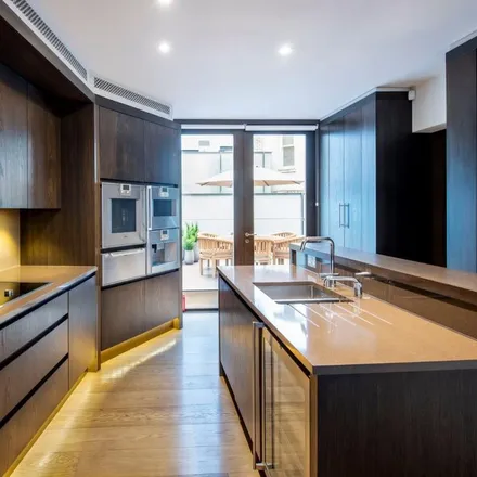 Image 4 - 55-73 Duke Street, London, W1K 6JA, United Kingdom - Apartment for rent