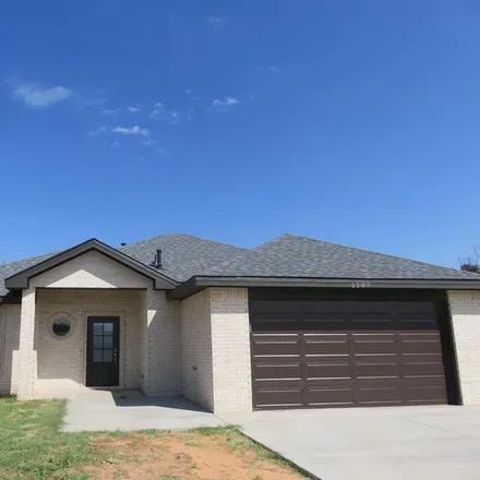 Buy this 3 bed house on 1107 East Spruce Avenue in Midland, TX 79705