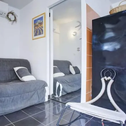 Rent this 1 bed apartment on 66750 Saint-Cyprien