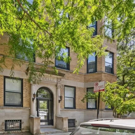 Buy this 3 bed condo on 1708 North Wells Street in Chicago, IL 60614