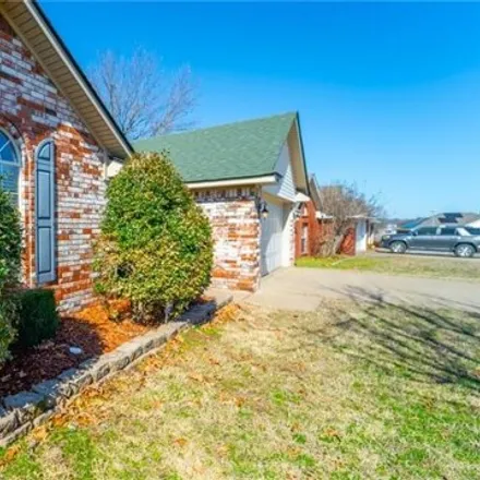 Image 5 - 6104 Sandy Parker Court, Fort Smith, AR 72916, USA - House for sale