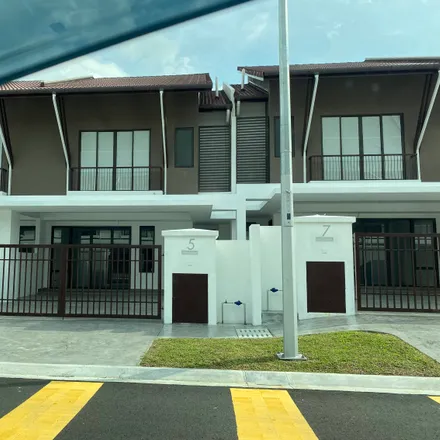 Rent this 5 bed apartment on unnamed road in Serene Heights, 43600 Kajang Municipal Council