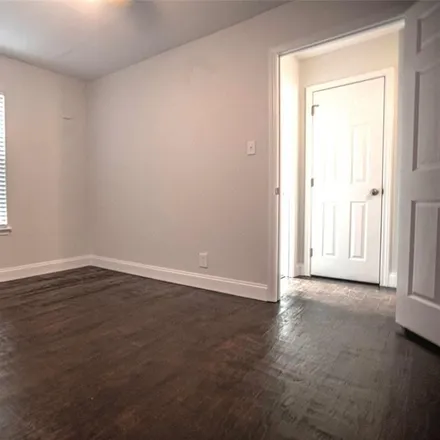 Image 8 - 2015 May Street, Fort Worth, TX 76110, USA - House for rent