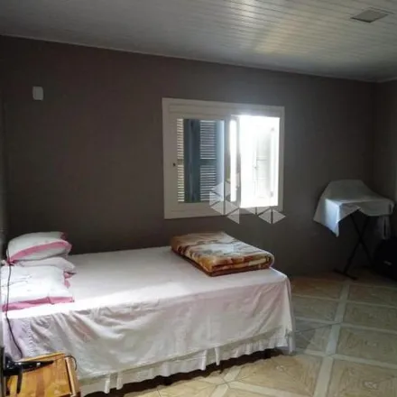 Buy this 5 bed house on Rua Cecília Pompermayer de Lavra Pinto in Fátima, Bento Gonçalves - RS