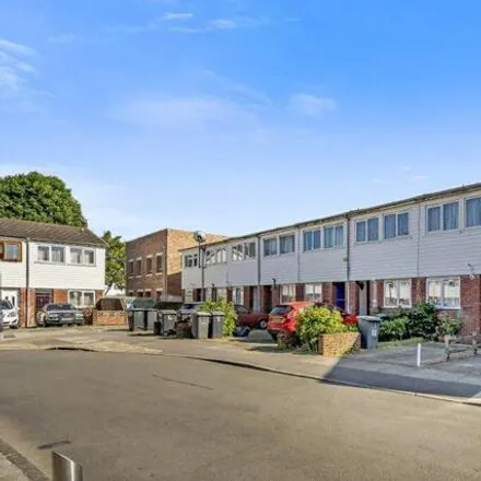 Buy this 3 bed house on Brunswick Road car park in Lomond Close, London