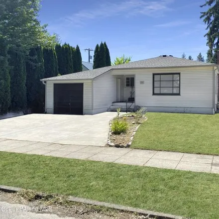 Buy this studio house on 1158 East Lakeside Avenue in Coeur d'Alene, ID 83814