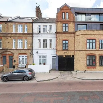 Buy this studio apartment on Silverthorne Road in Queenstown Road, London