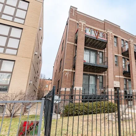 Rent this 3 bed condo on 2130 West Touhy Avenue