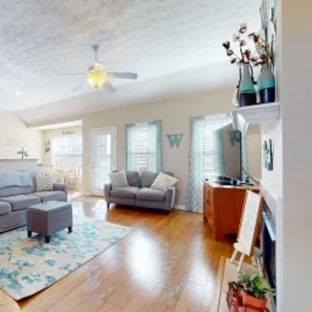 Image 1 - 169 Grand Avenue, Shepherdsville - Apartment for sale