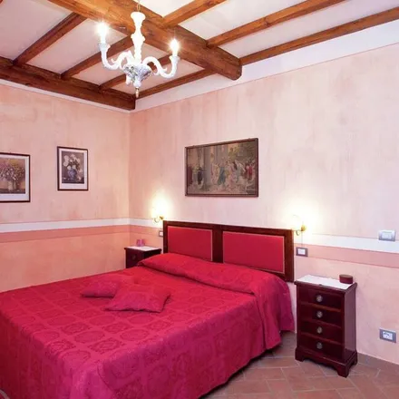 Rent this 2 bed townhouse on Chiesa di San Biagio in Via di Pieve Vecchia, 52046 Lucignano AR
