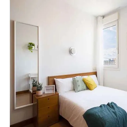 Rent this 12 bed room on Madrid in Calle de Berruguete, 7