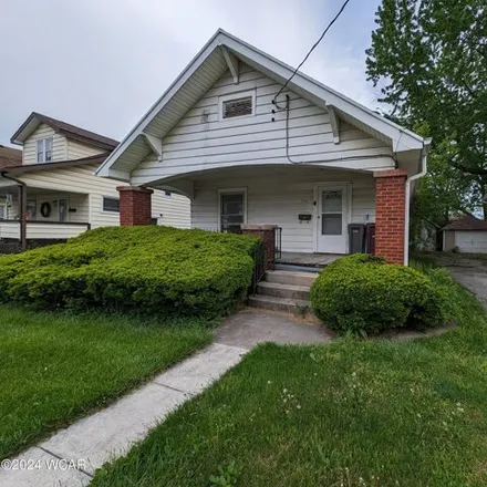 Buy this 2 bed house on 424 Hazel Avenue in Lima, OH 45801
