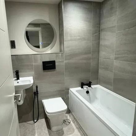 Image 3 - Leeds, LS2 8JB, United Kingdom - Apartment for rent