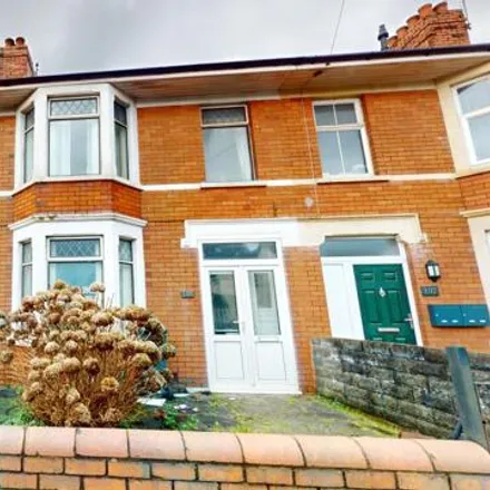 Rent this 3 bed townhouse on Toftingall Avenue in Cardiff, CF14 4QP