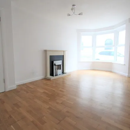 Rent this 3 bed apartment on 39 Grand Parade in Plymouth, PL1 3DJ