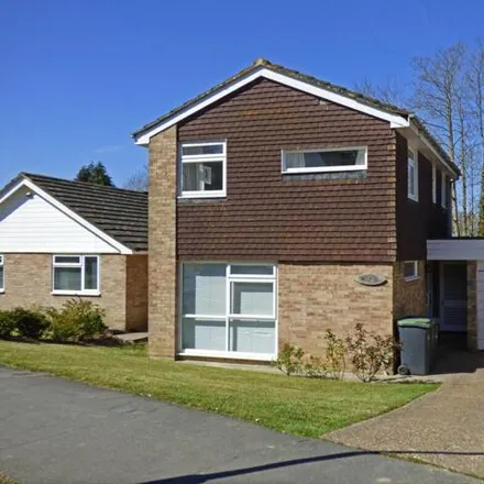Buy this 3 bed house on 26 Oak Hall Park in Burgess Hill, RH15 0BX