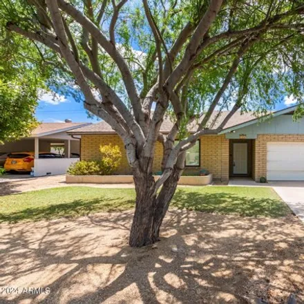 Rent this 4 bed house on 135 W Hu Esta Dr in Tempe, Arizona