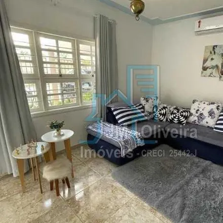 Buy this 2 bed house on Rua Ronaldo Otto Giorgi in Jardim Shangri-La, Itapetininga - SP