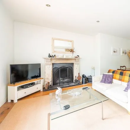 Rent this 3 bed house on Downsview Road in London, SE19 3XB