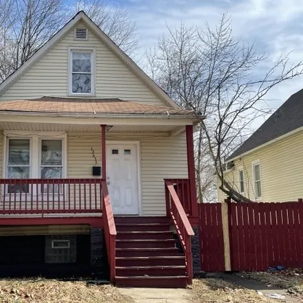 Buy this 3 bed house on 12421 South Parnell Avenue in Chicago, IL 60628