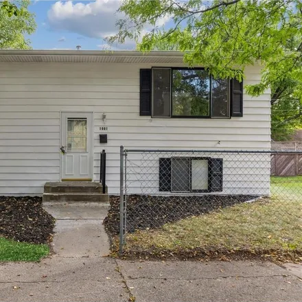 Buy this 4 bed house on 1001 North 25th Avenue in Minneapolis, MN 55411