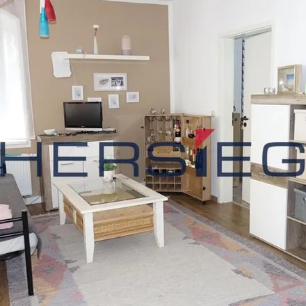 Rent this 2 bed apartment on Tiefgarage Markt in Markt, 09456 Annaberg-Buchholz