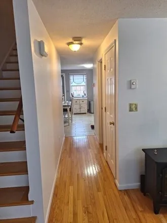 Image 5 - 64 Canal Street, West Medford, Medford, MA 02474, USA - Townhouse for rent