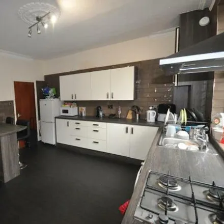 Image 7 - Back Meadow View, Leeds, LS6 1JQ, United Kingdom - Townhouse for rent