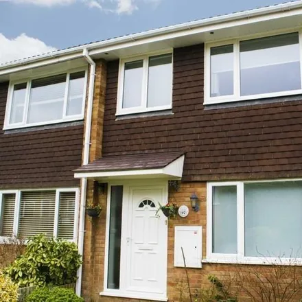 Rent this 3 bed townhouse on Bluebell Close in Flitwick, MK45 1NS